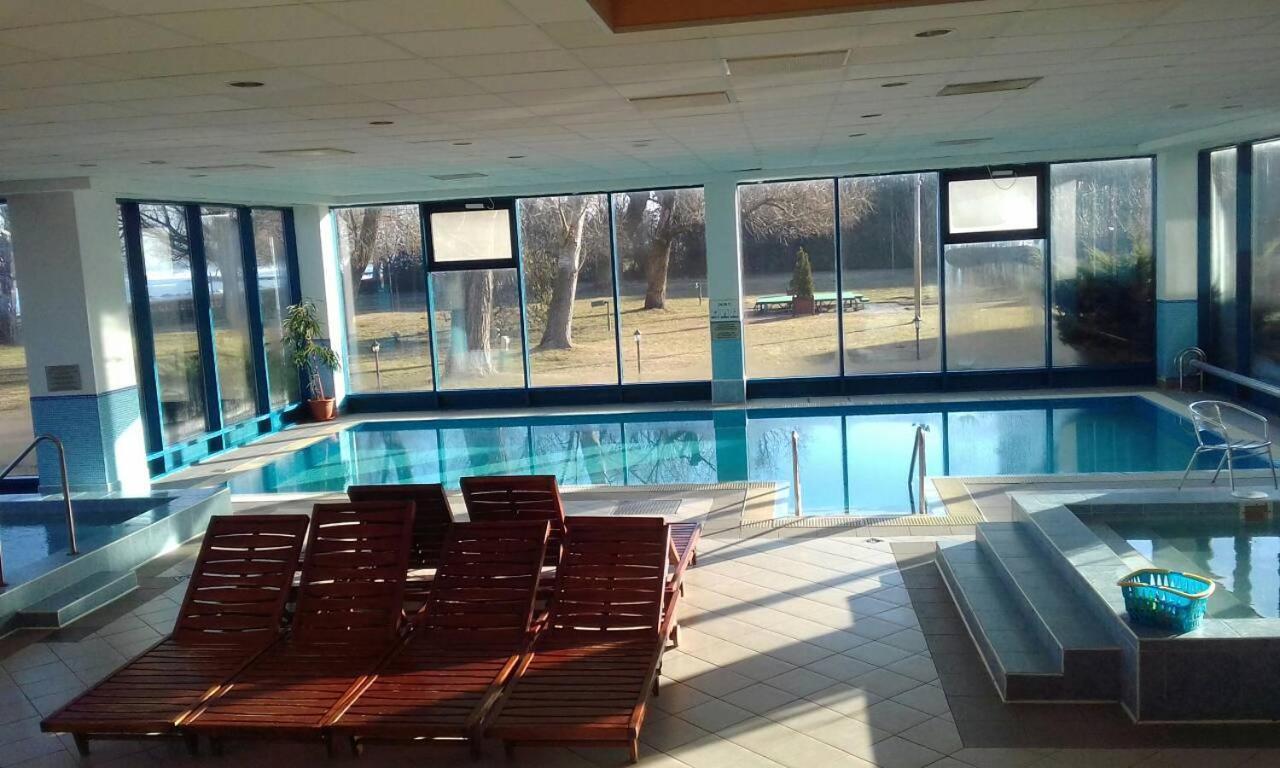 Hotel Magistern Konferencia Es Wellnesshotel Siofok Luaran gambar