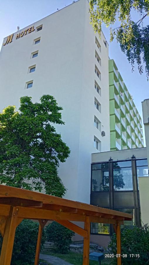 Hotel Magistern Konferencia Es Wellnesshotel Siofok Luaran gambar
