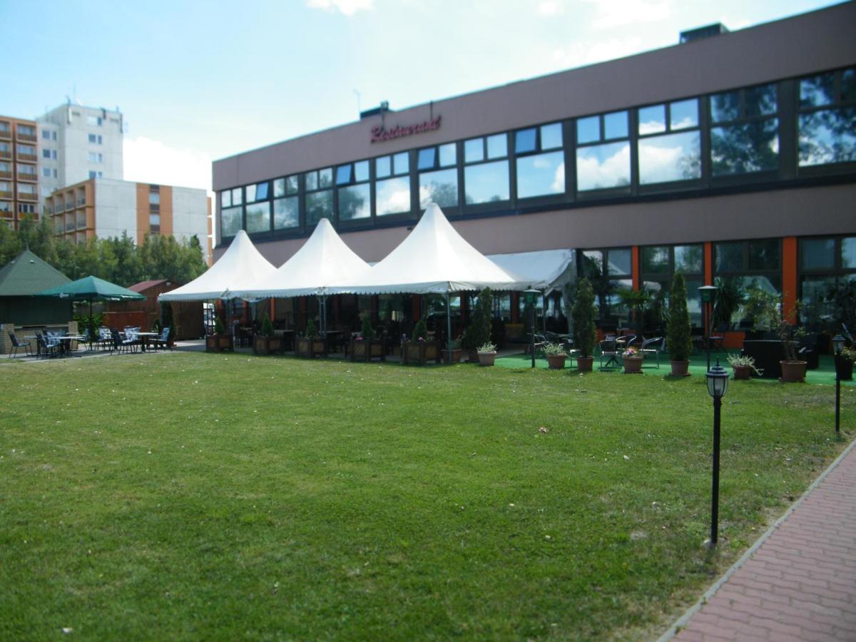 Hotel Magistern Konferencia Es Wellnesshotel Siofok Luaran gambar