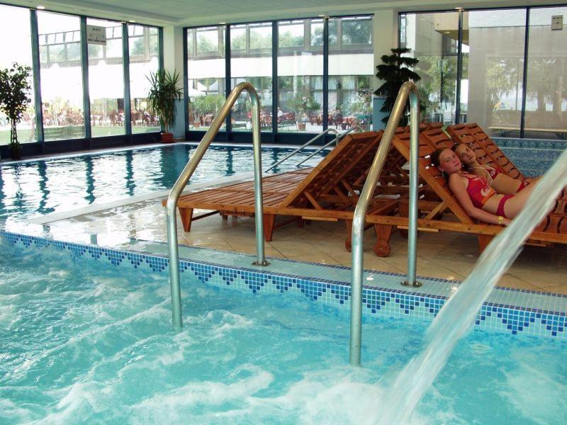 Hotel Magistern Konferencia Es Wellnesshotel Siofok Luaran gambar